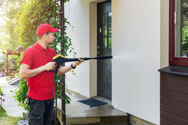 Building Exterior Cleaning in Saratoga Springs
