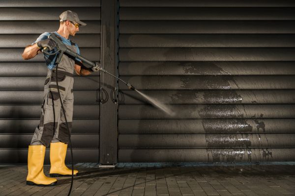 Garage Pressure Washing in Saratoga Springs