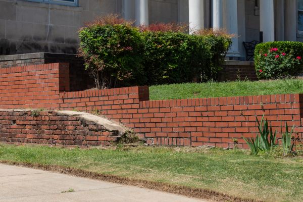Retaining Wall Cleaning in Saratoga Springs